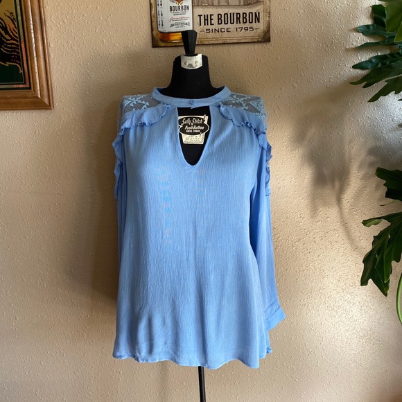 Boho Chic Ruffles & Lace Blue Blouse - Picture 9 of 12